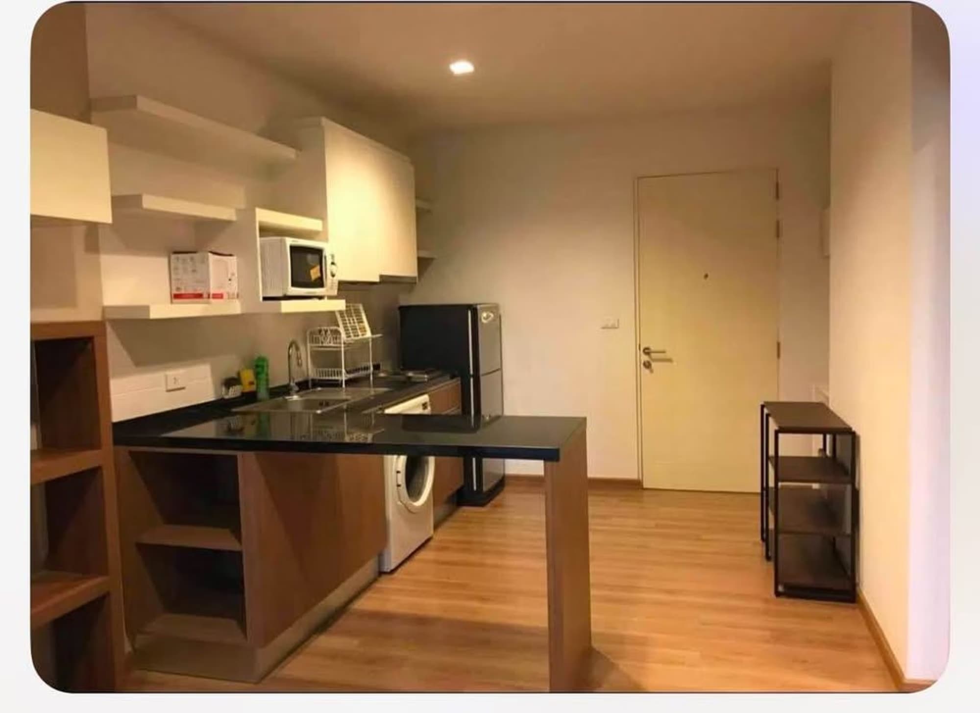 1 Bed Condo for Sale in Khlong Toei - Image 2