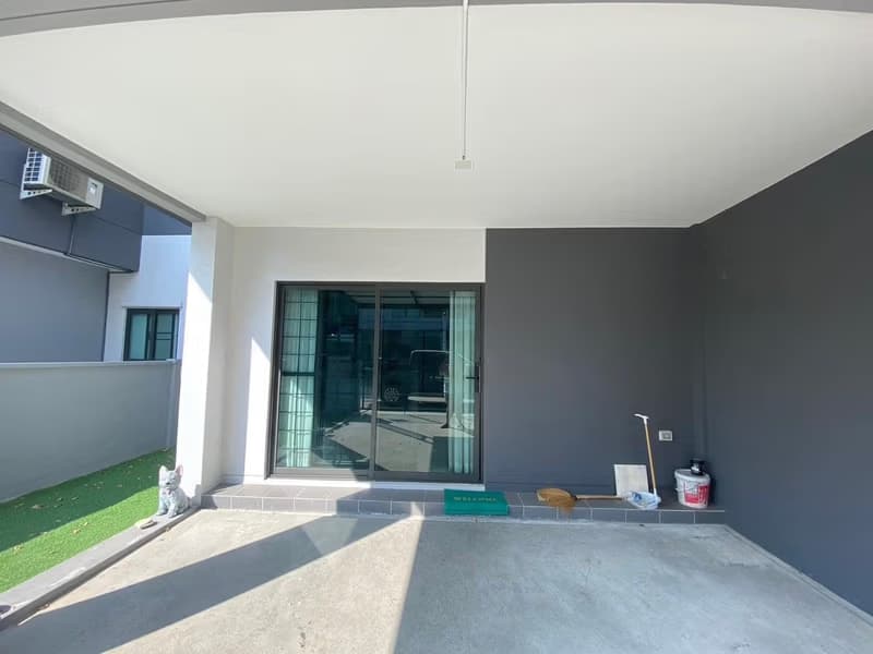 3 Bed Townhouse for Rent in Bang Phli