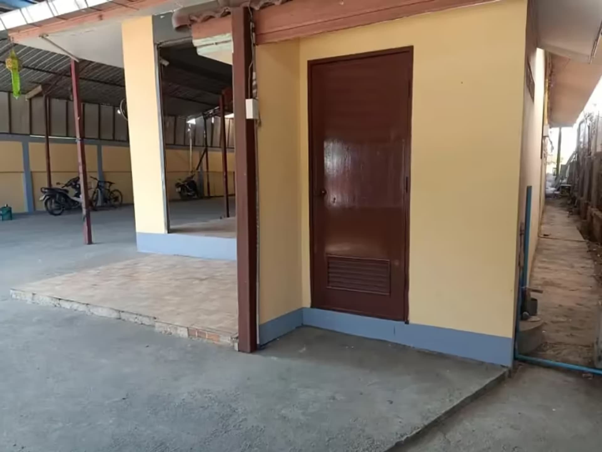 2 Bedroom House - Image 11