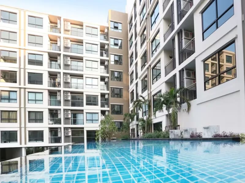 1 Bedroom Condo