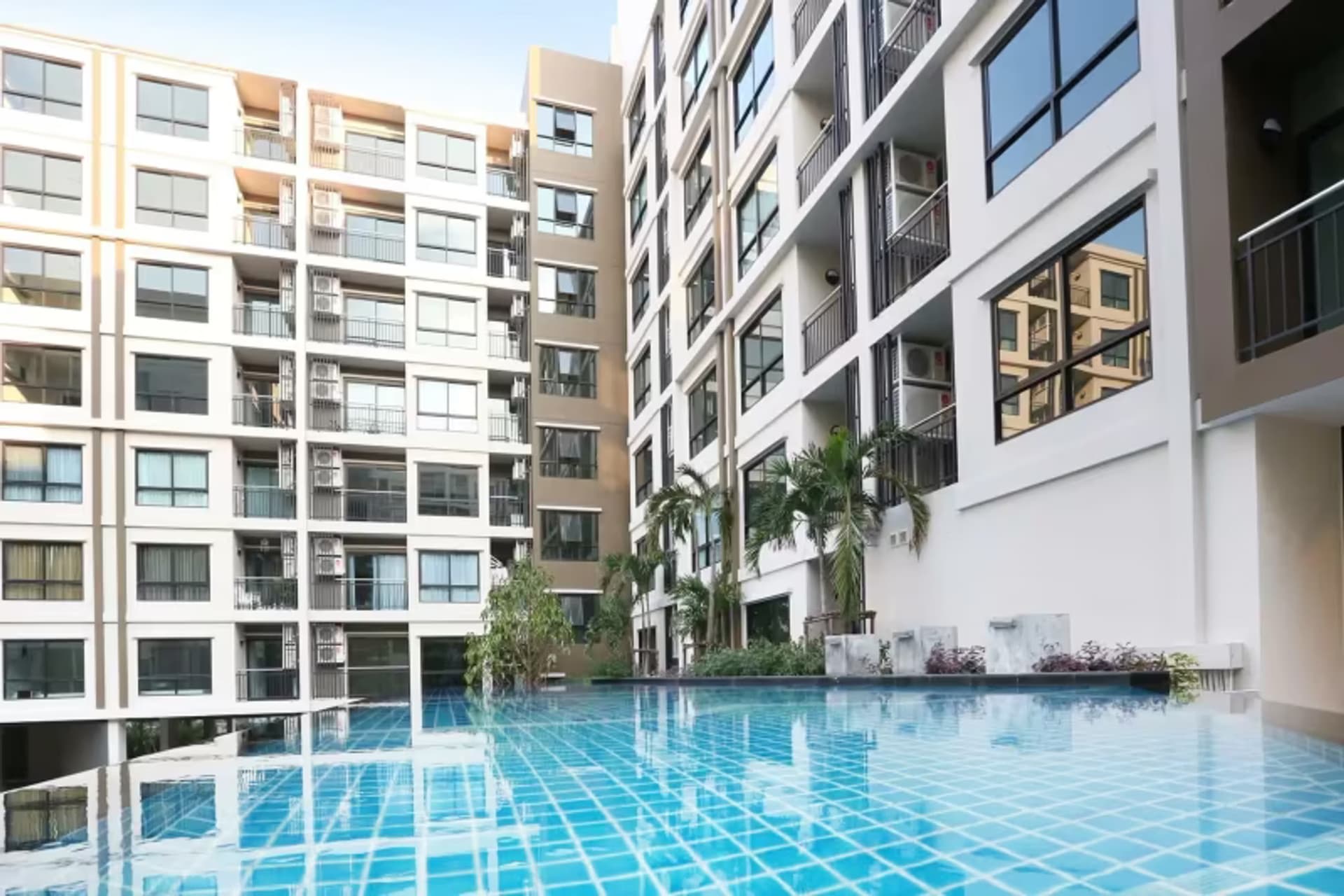 1 Bedroom Condo - Image 5