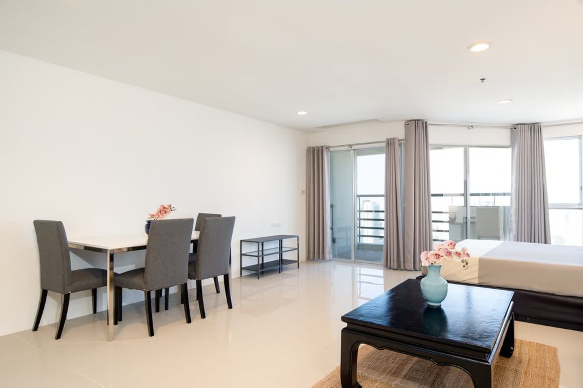 1 ห้องนอน Condo สำหรับ ขายและจำหน่าย ใน คลองเตย - Image 2