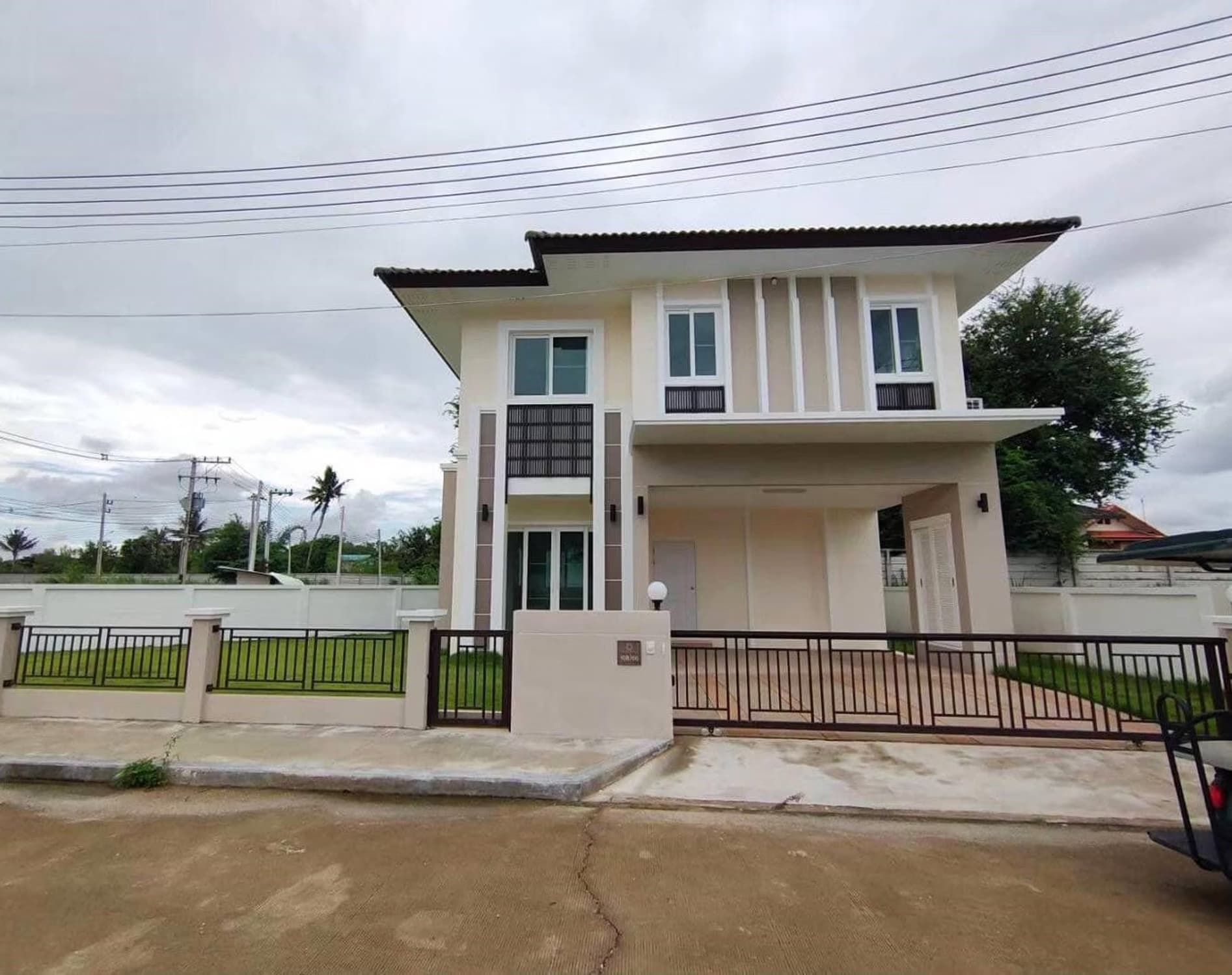 3 Bed House for Rent in San Sai District - Image 1