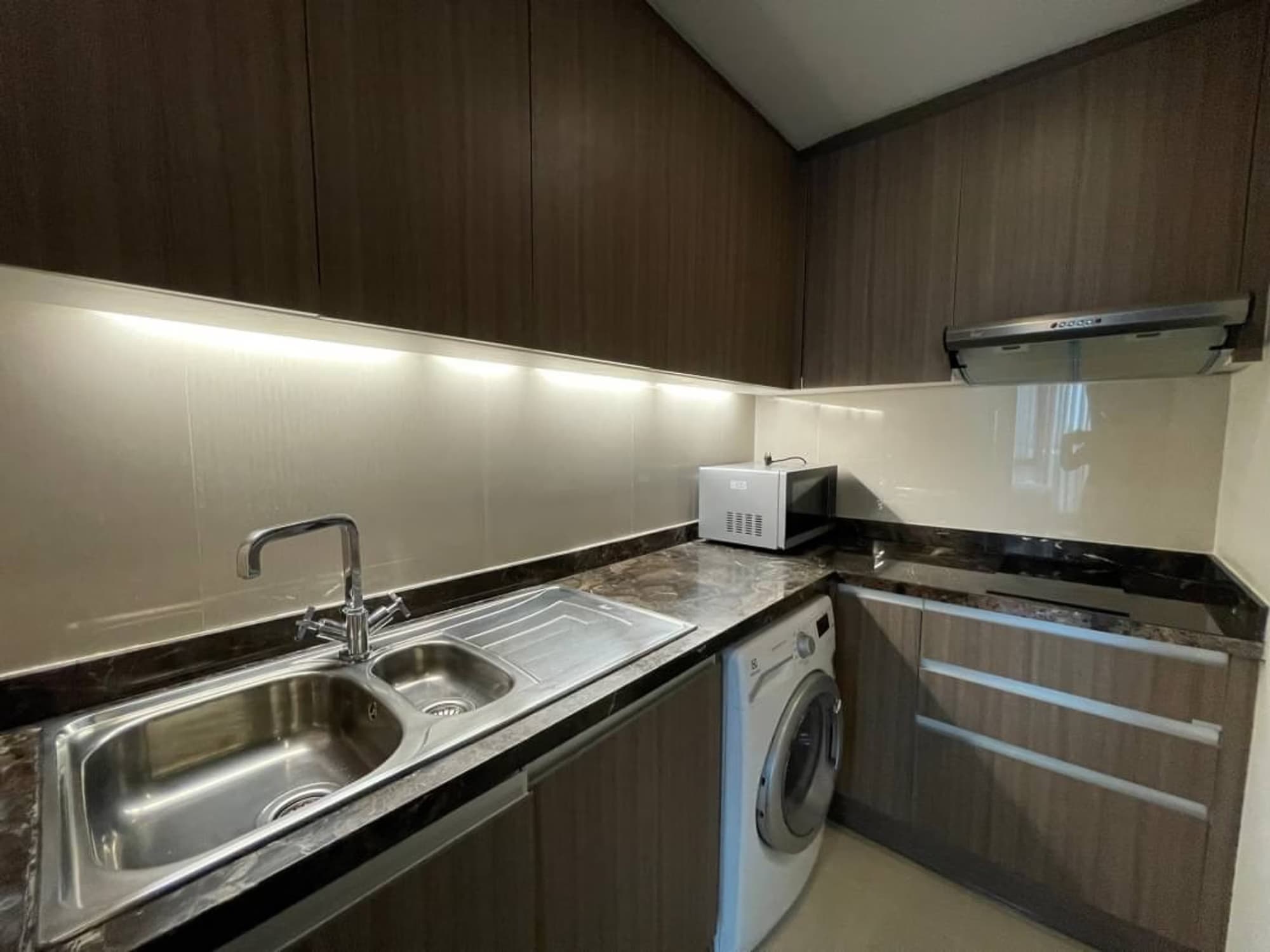 2 Bed Condo for Rent in Watthana - Image 3