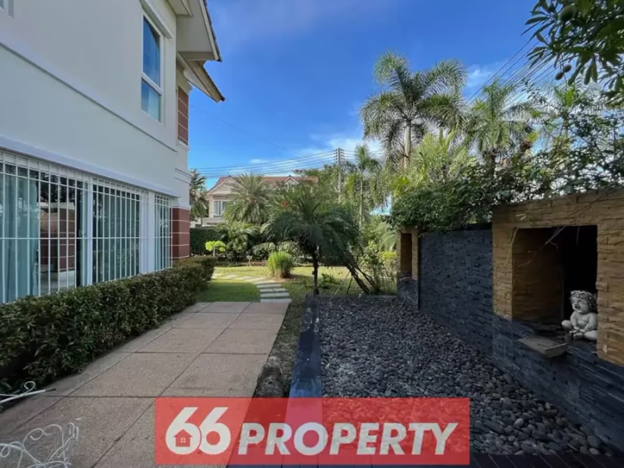 4 Bedroom House - Image 7