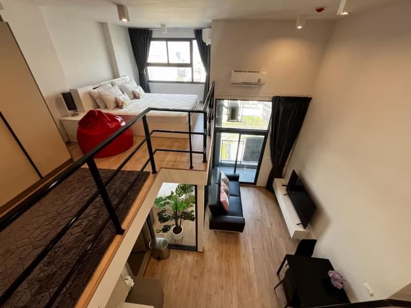 2 Bed Condo for Rent in Huai Khwang