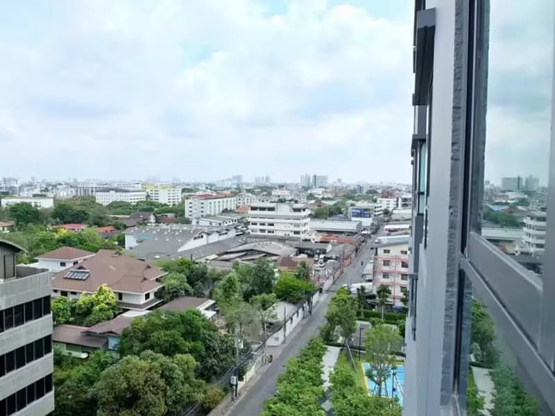 1 Bedroom Condo