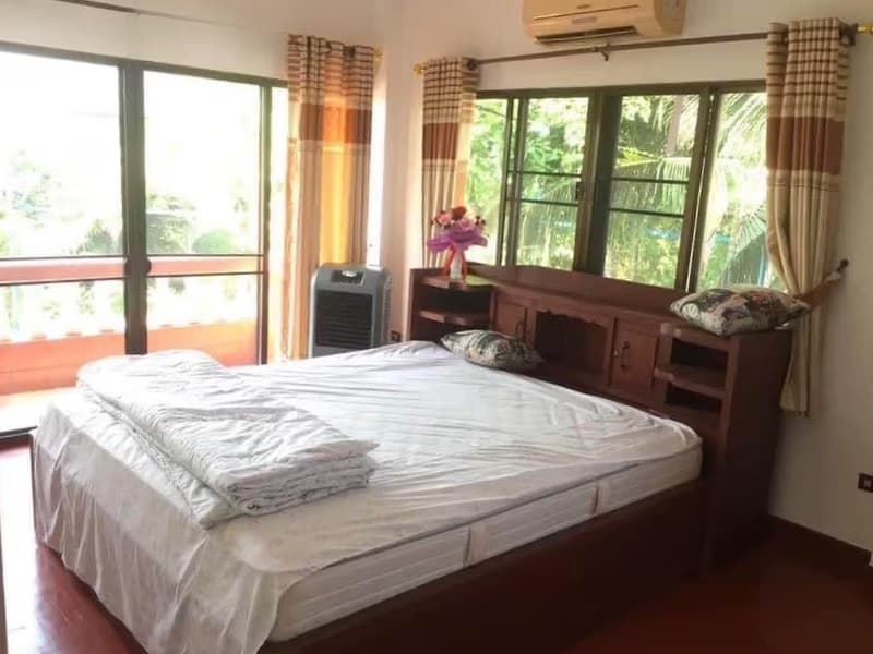 4 Bed House for Rent in San Sai District