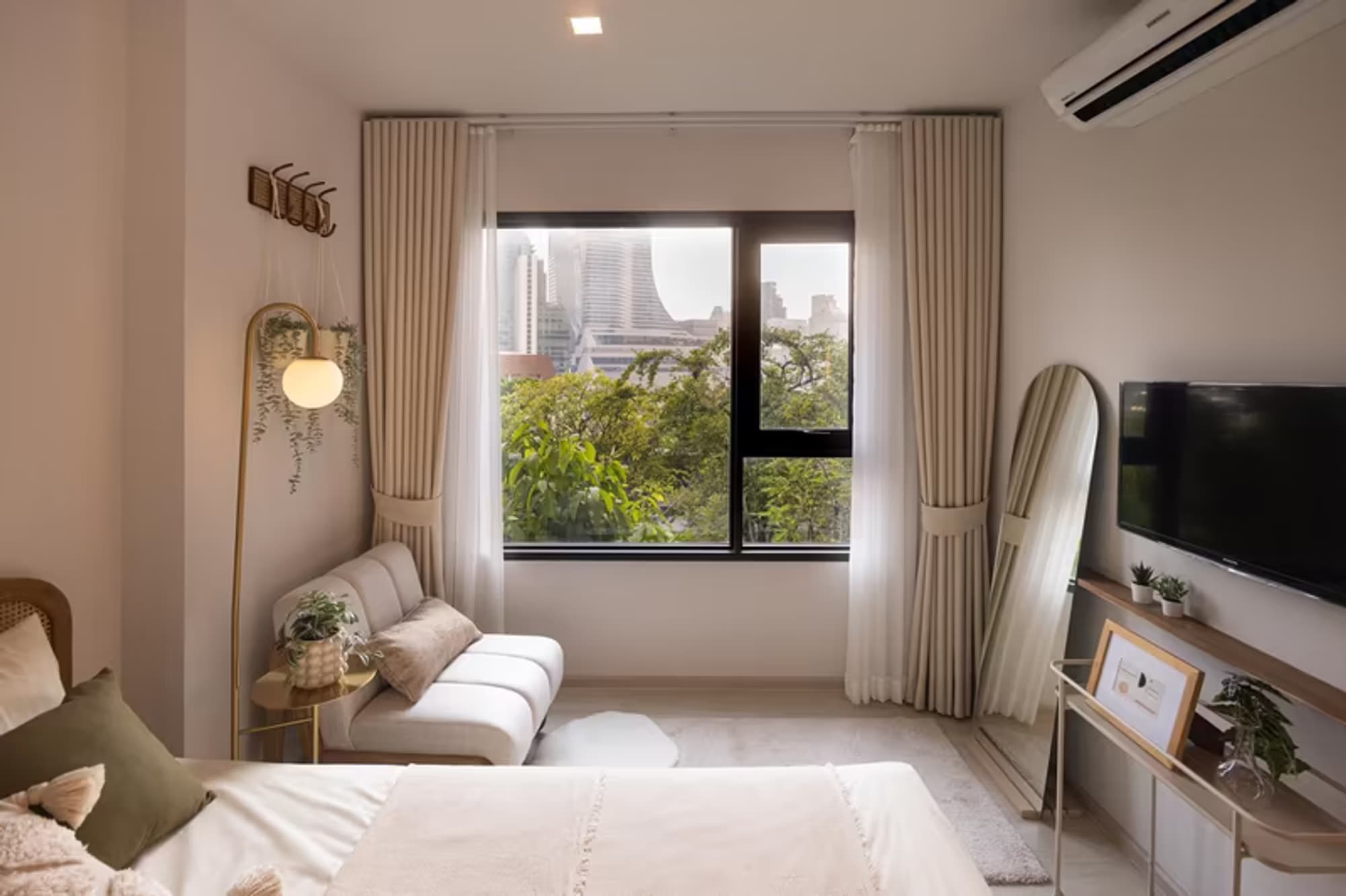 1 Bedroom Condo For Sale At Life One Wireless - Image 12
