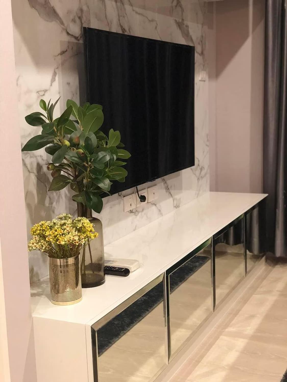 1 Bed Condo for Rent in Huai Khwang - Image 3