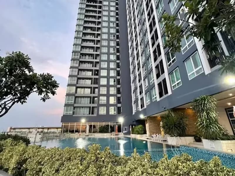 1 Bedroom Condo