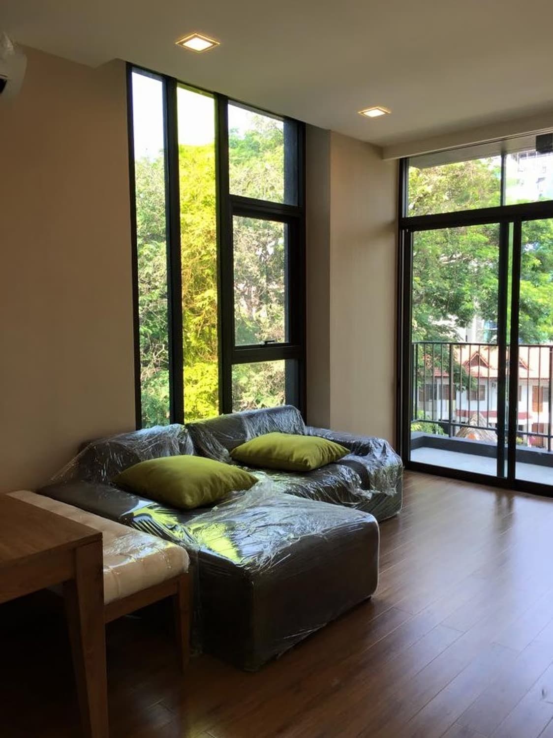 Condo for Sale, Rent at Stylish Condo - Image 1