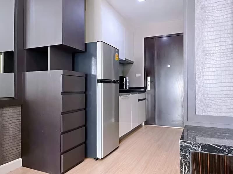 1 Bedroom Condo