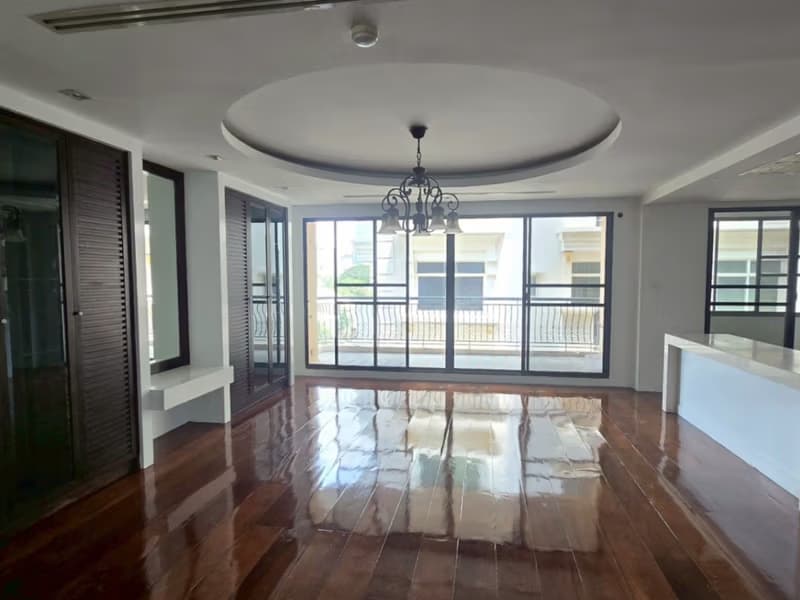 3 Bed Condo for Sale in Watthana