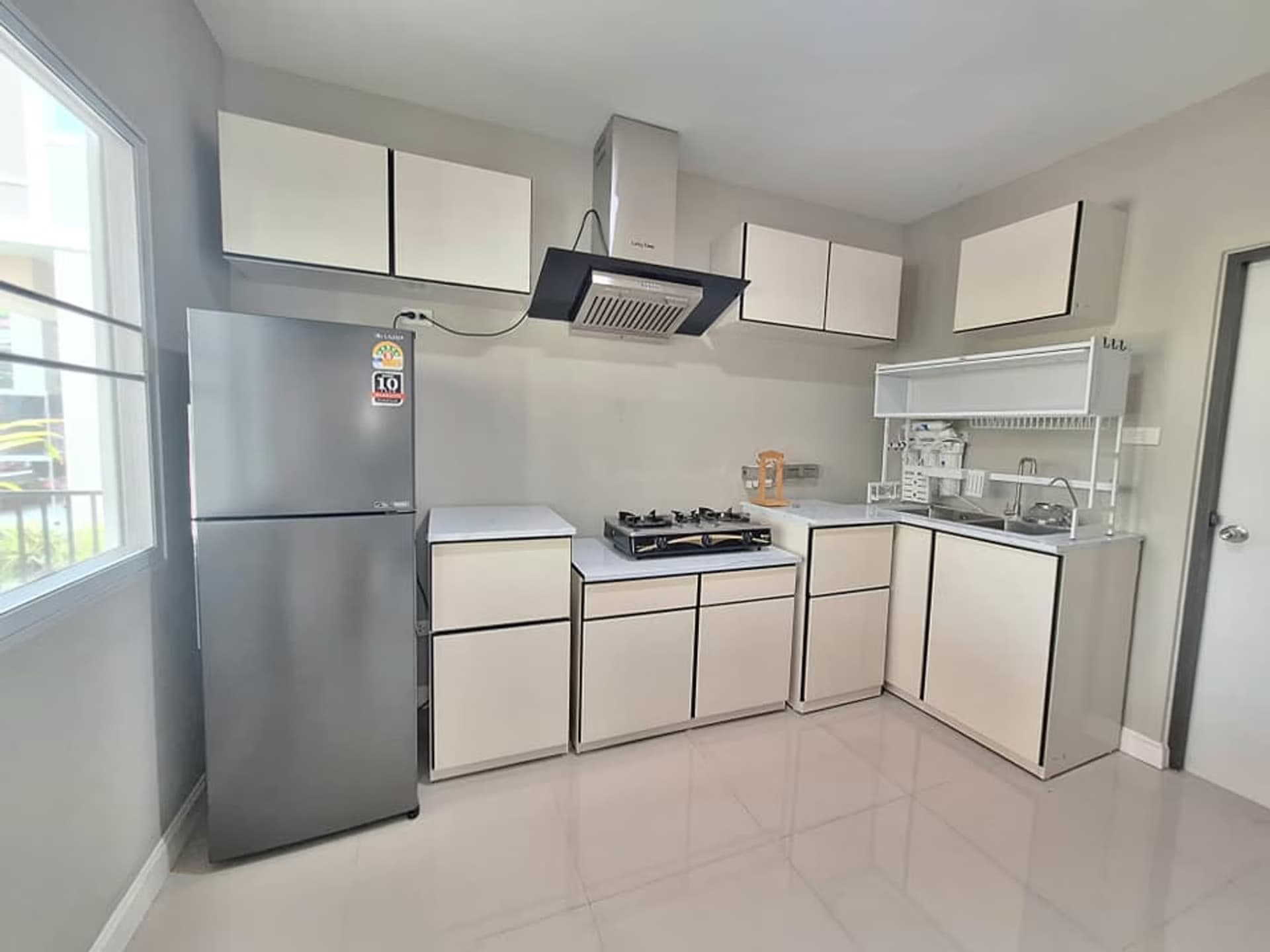 3 Bed House for Rent in Saraphi - Image 11