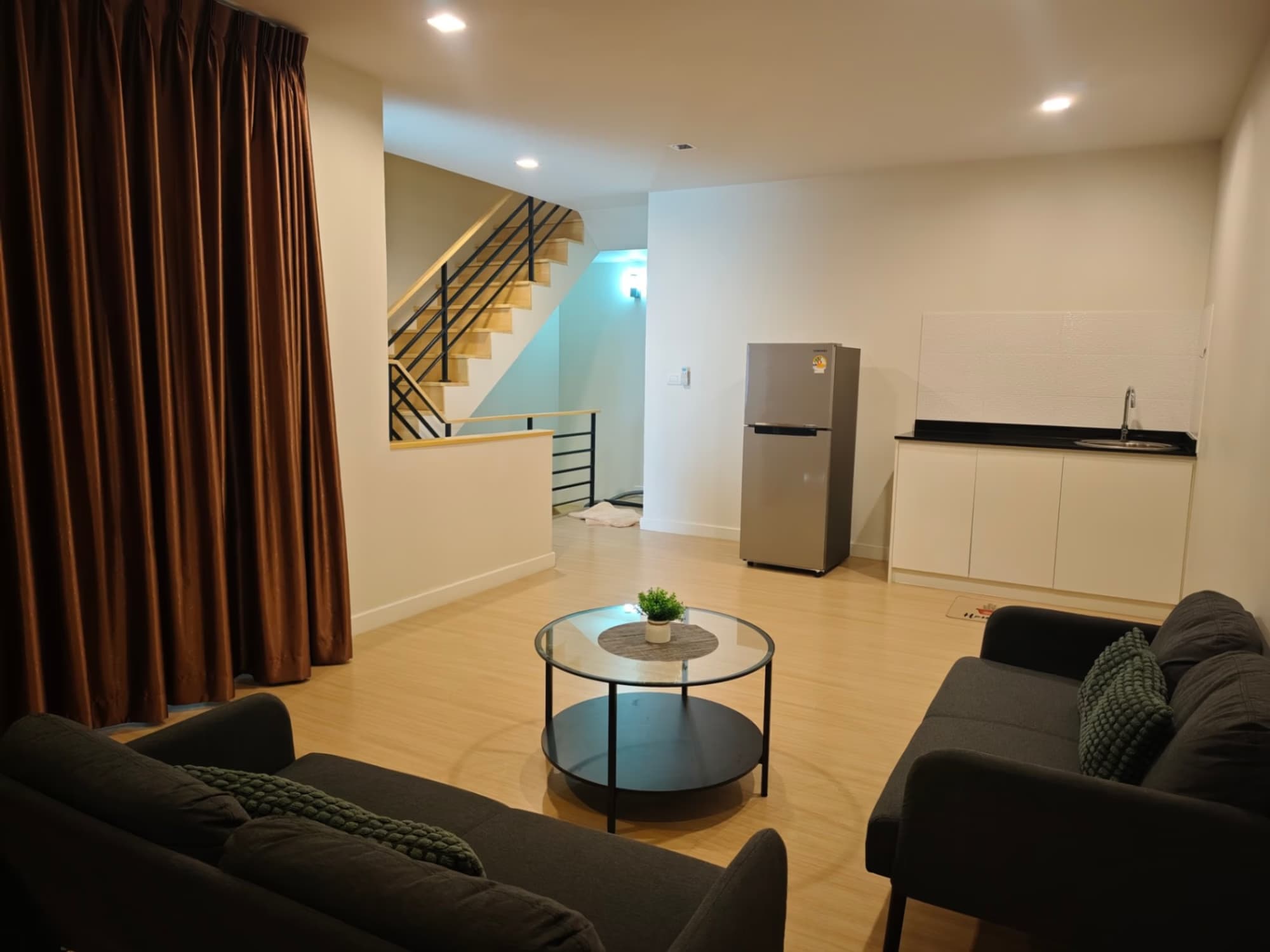 3 Bed Townhouse for Rent in Bang Phli, Samut Prakan - Image 2
