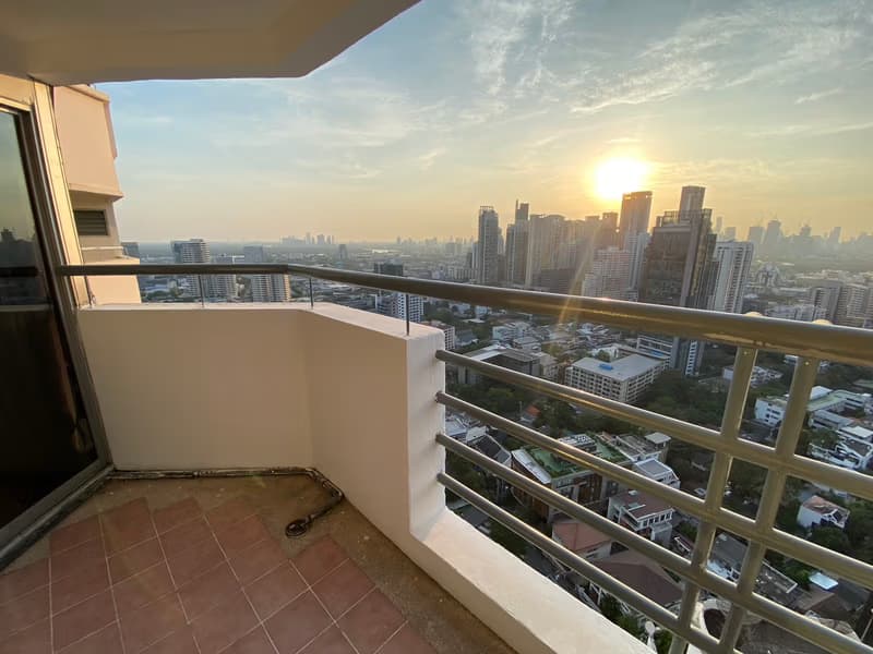 Condo for Rent at The Waterford Diamond SuKhumvit 30/1 Condominium