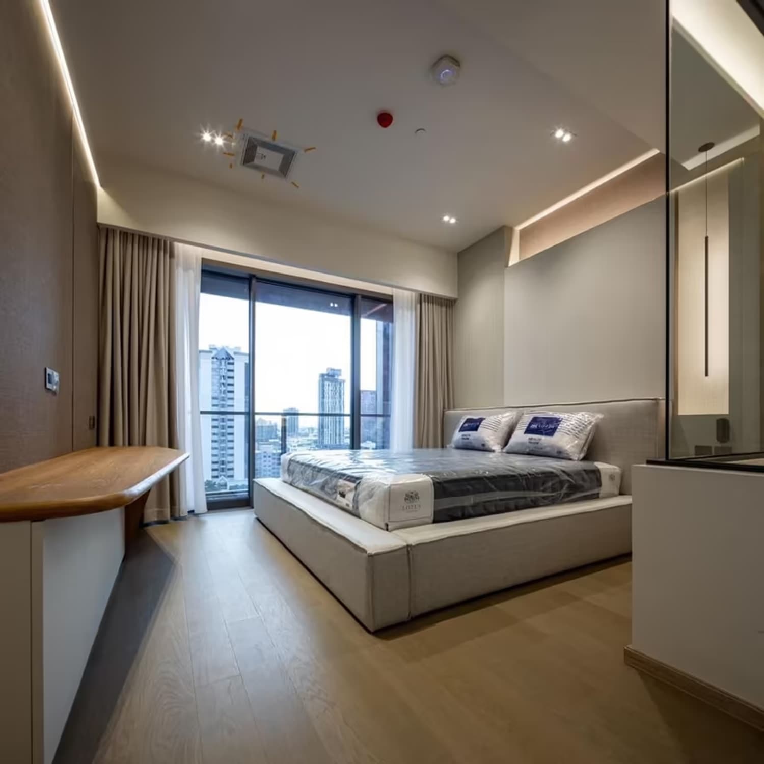  Condo for Rent at The Strand Thonglor - Image 4