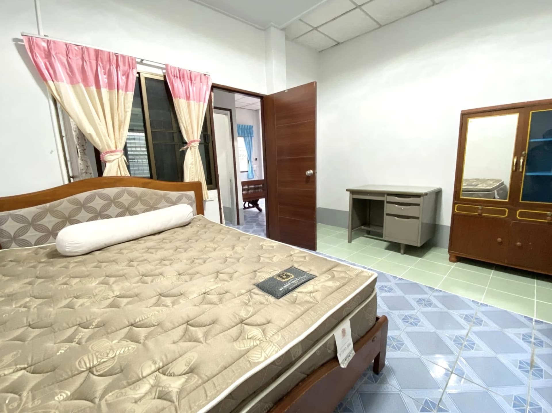 3 Bed House for Rent in Mueang Chiang Mai District - Image 8