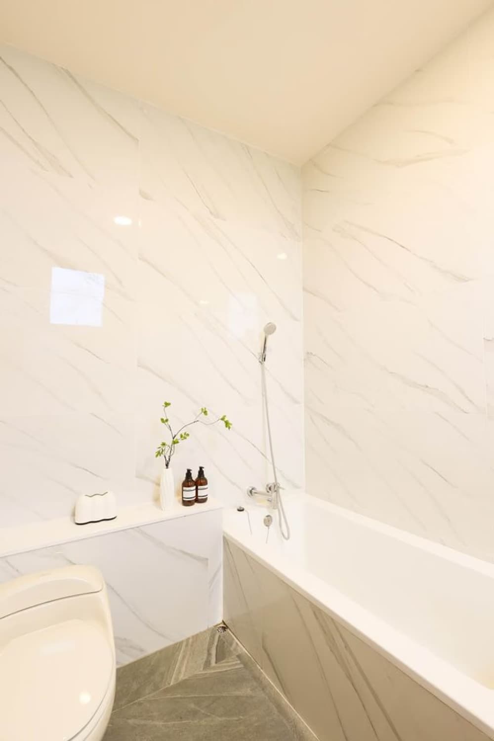7 Bed House for Rent in San Sai - Image 9