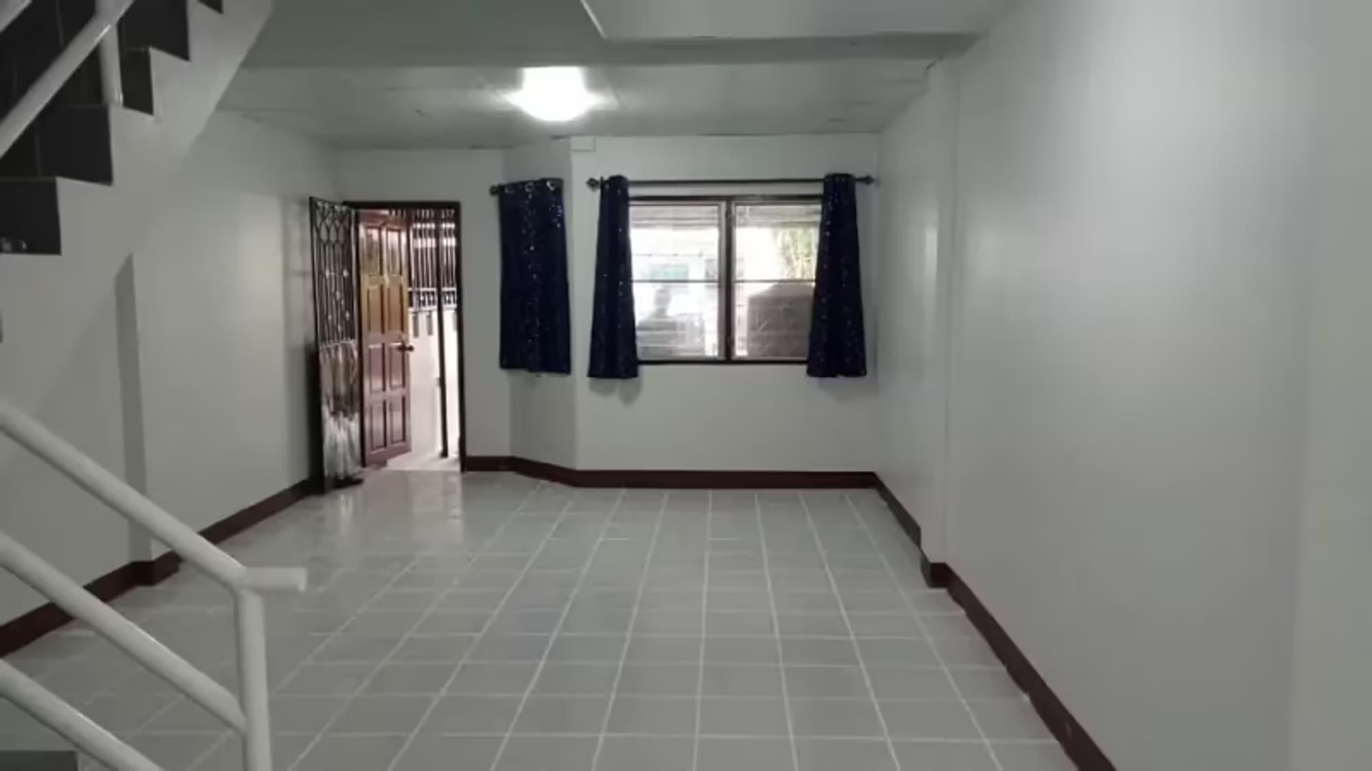 2 Bedroom House - Image 3