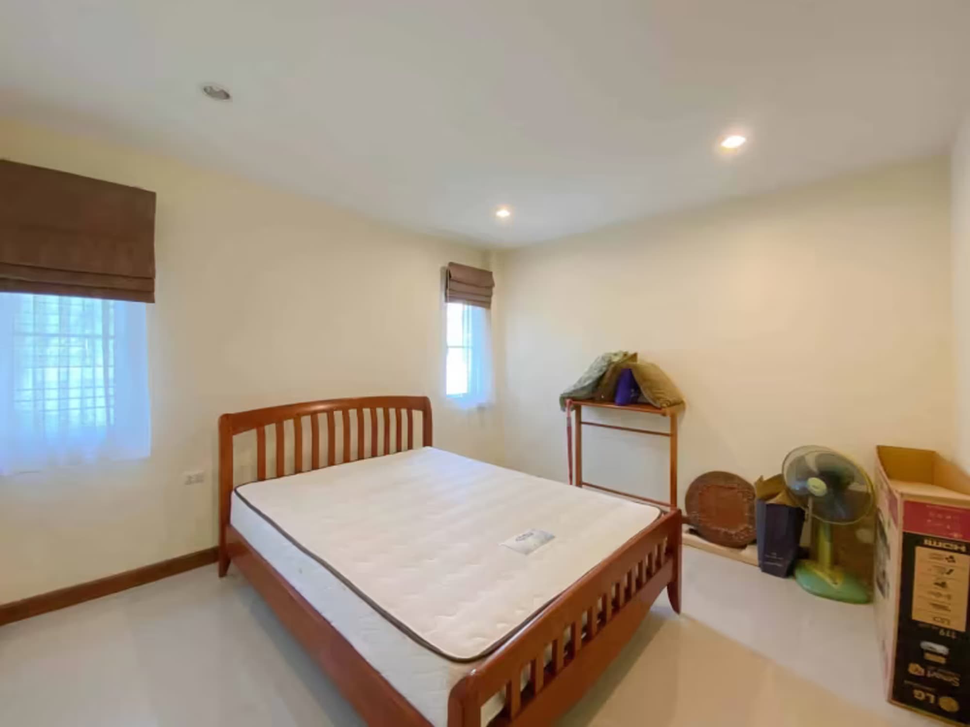 3 Bedroom House - Image 7