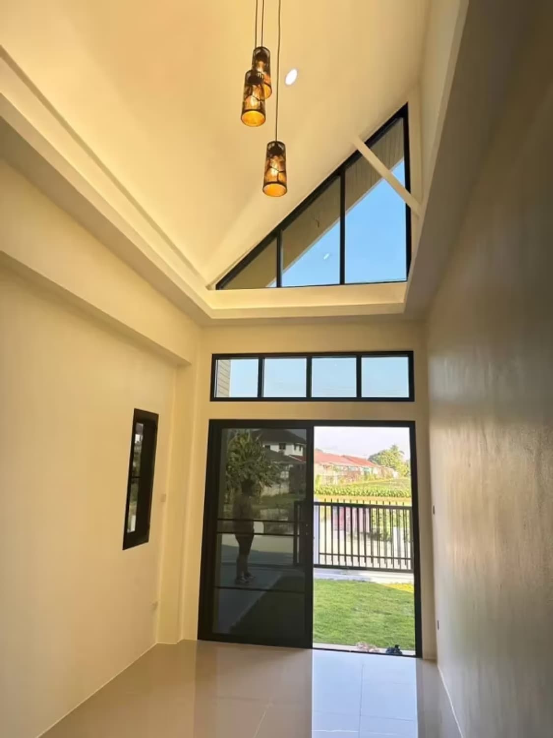 3 Bedroom House - Image 7