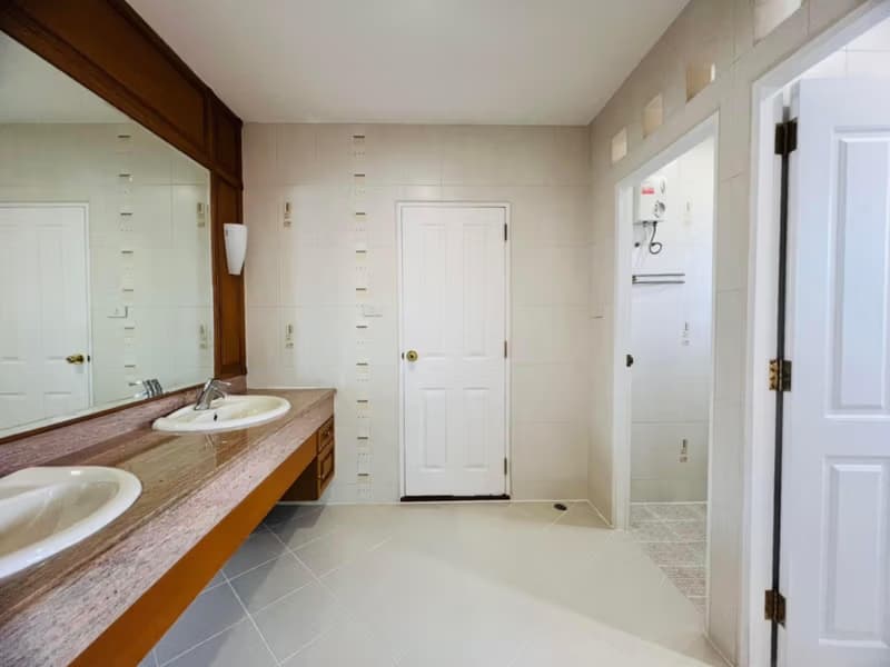 4 Bed House for Sale in Mueang Chiang Mai