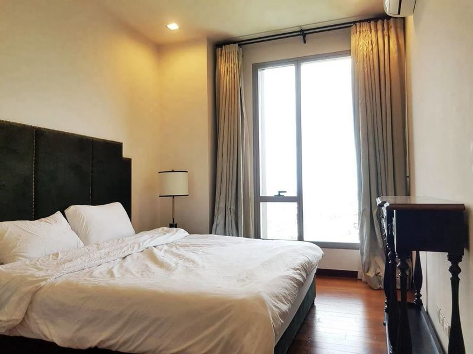 2 Bed Condo for Rent in Khlong Toei - Image 8