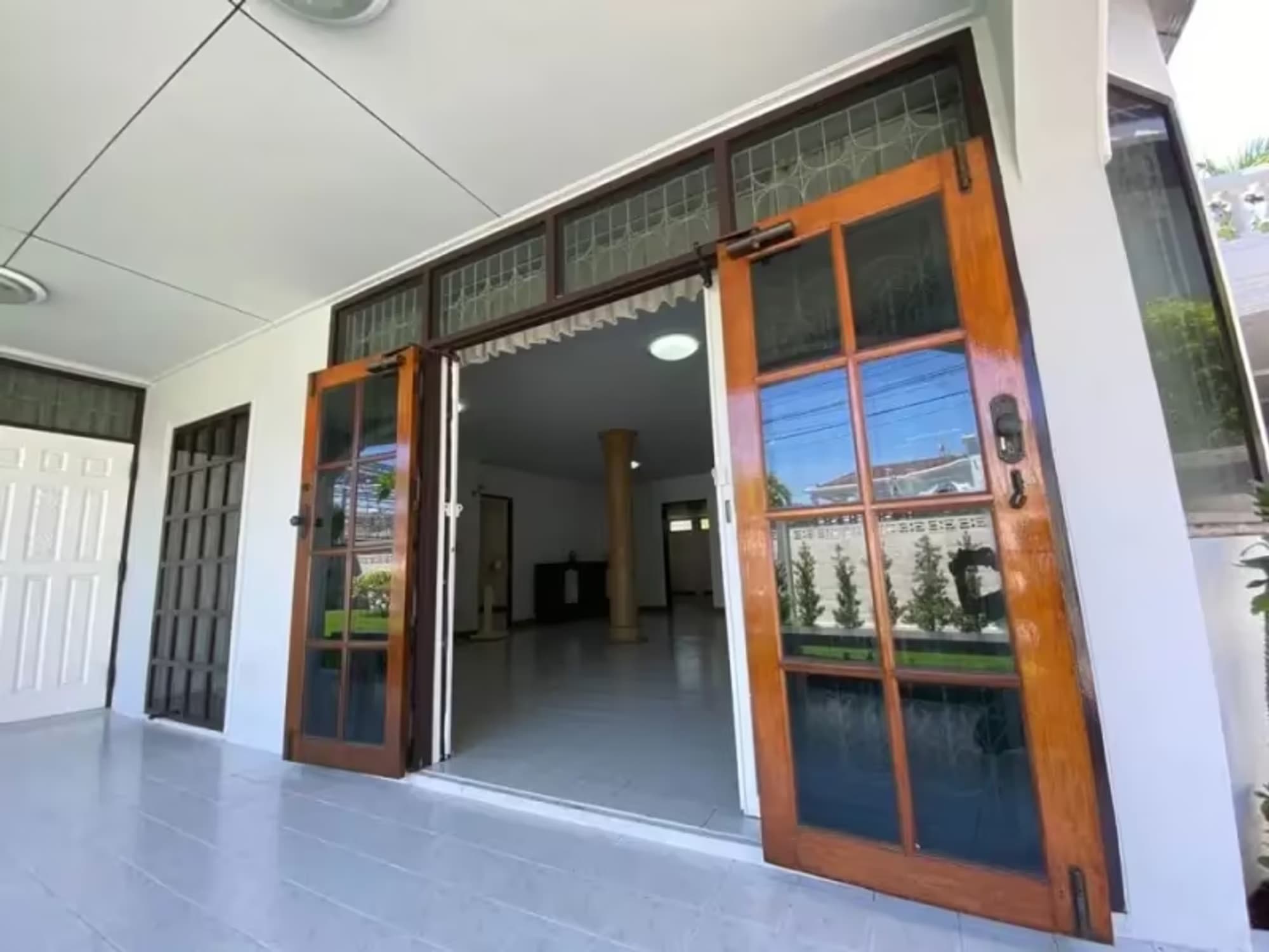4 Bedroom House - Image 12