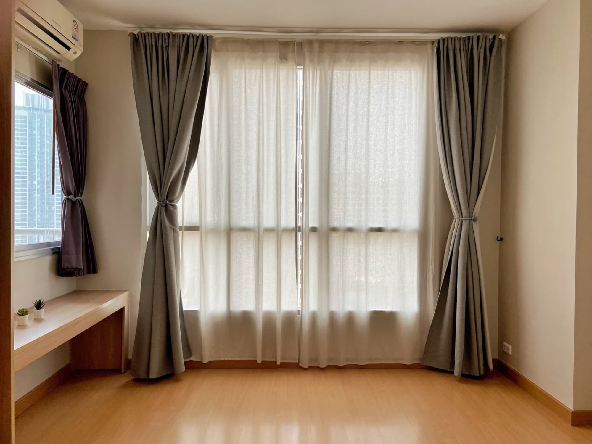 1 Bed Condo for Sale in Watthana - Image 1