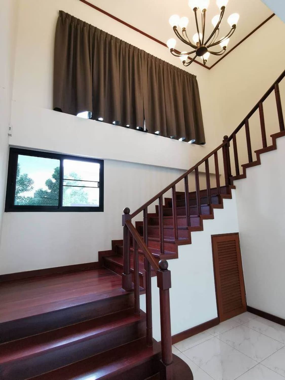 4 Bedroom House - Image 7