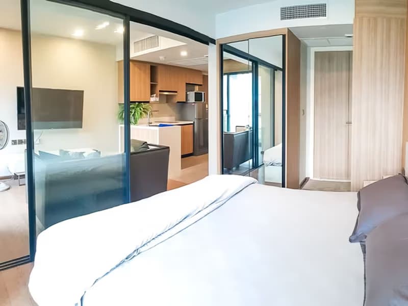 Condo for Sale, Sale w/Tenant, Rented at Na Vara Residence