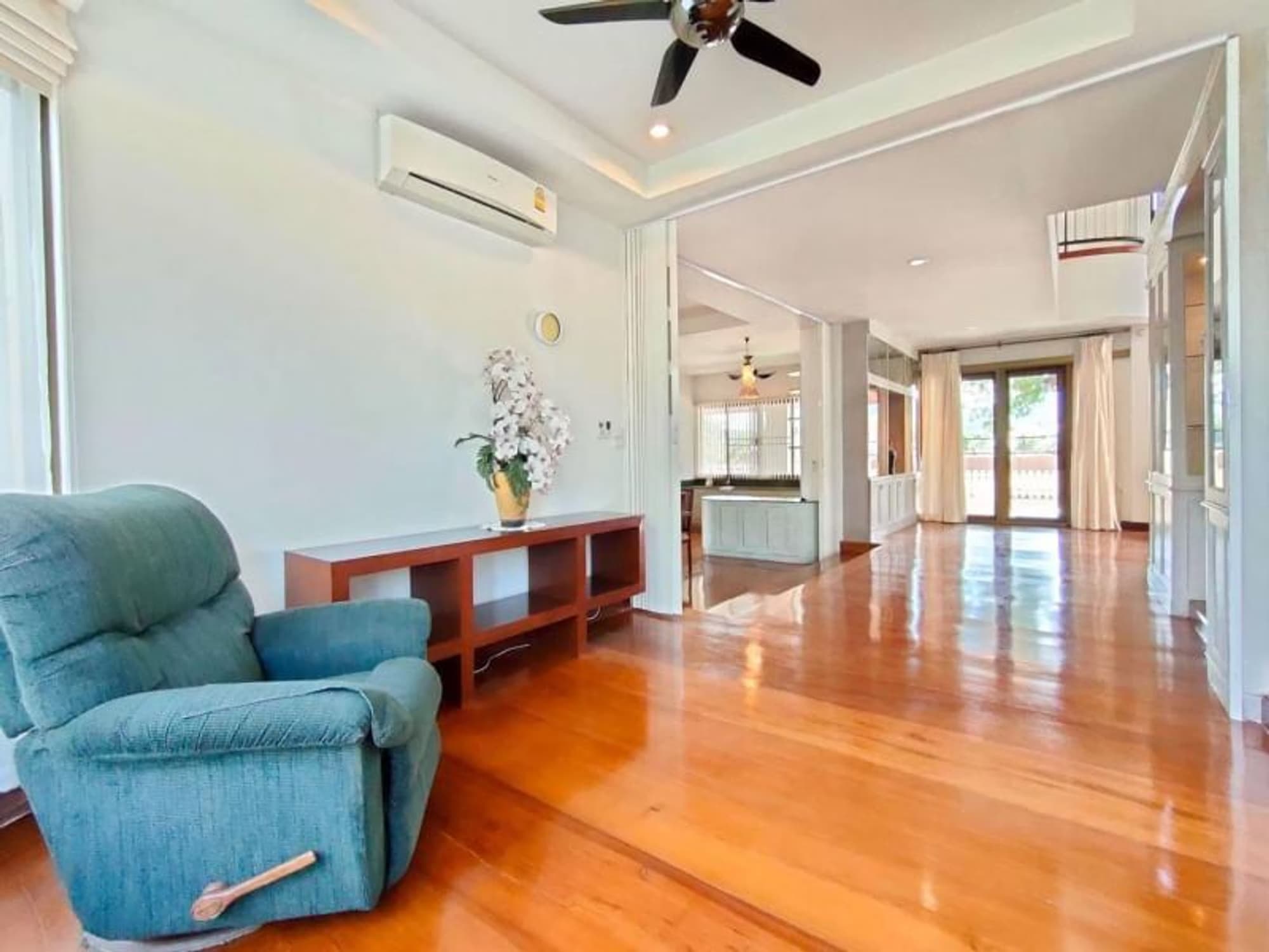 5 Bed House for Rent in Hang Dong District - Image 6
