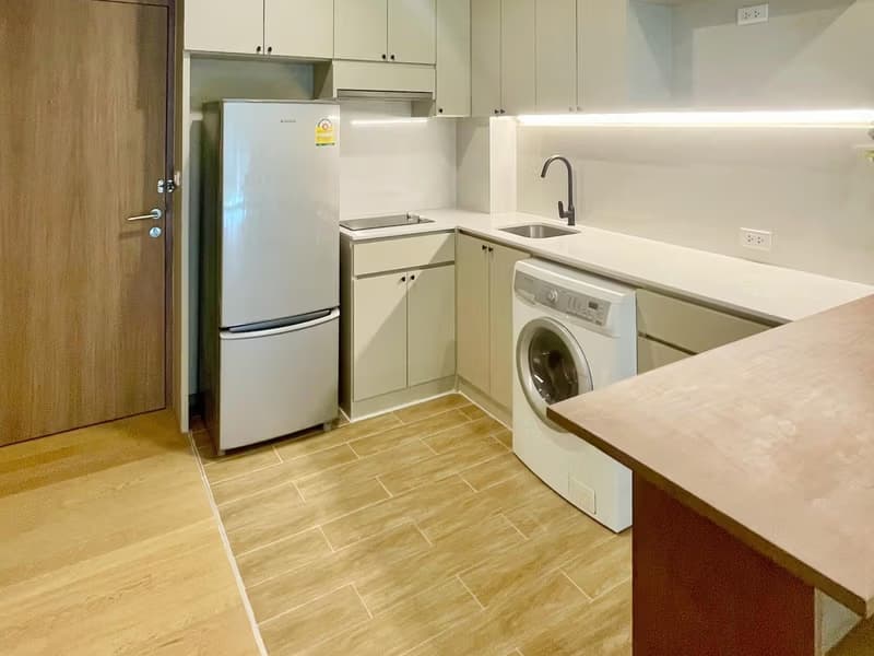 Condo for Rent at Noble Refine