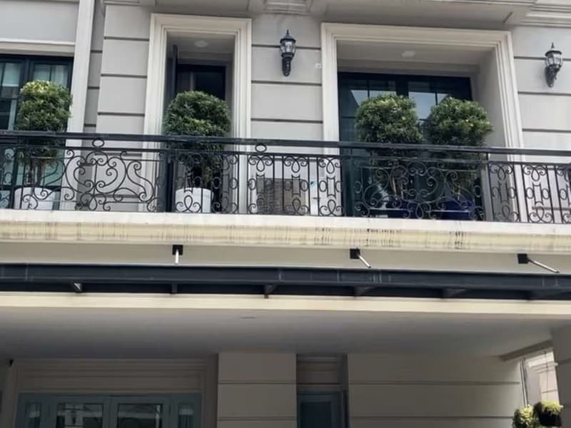 4 Bed Townhouse for Rent in Yan Nawa