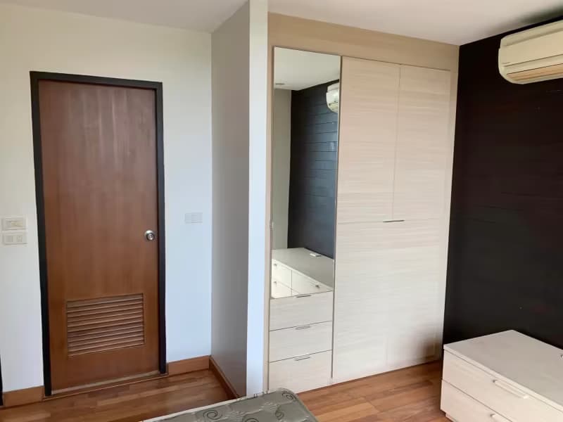 Condo for Rent at Peaks Garden