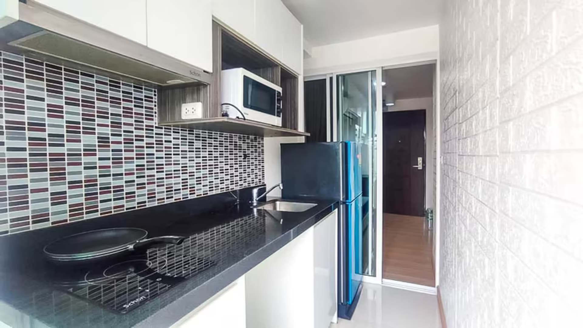 1 Bedroom Condo for Rent - Image 1