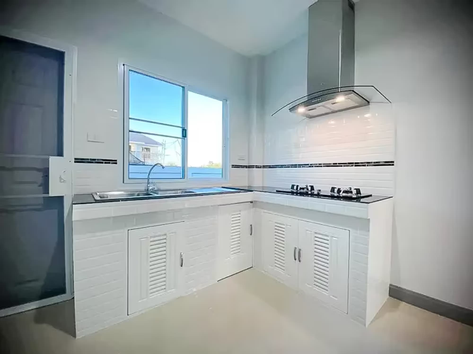 3 Bedroom House - Image 11