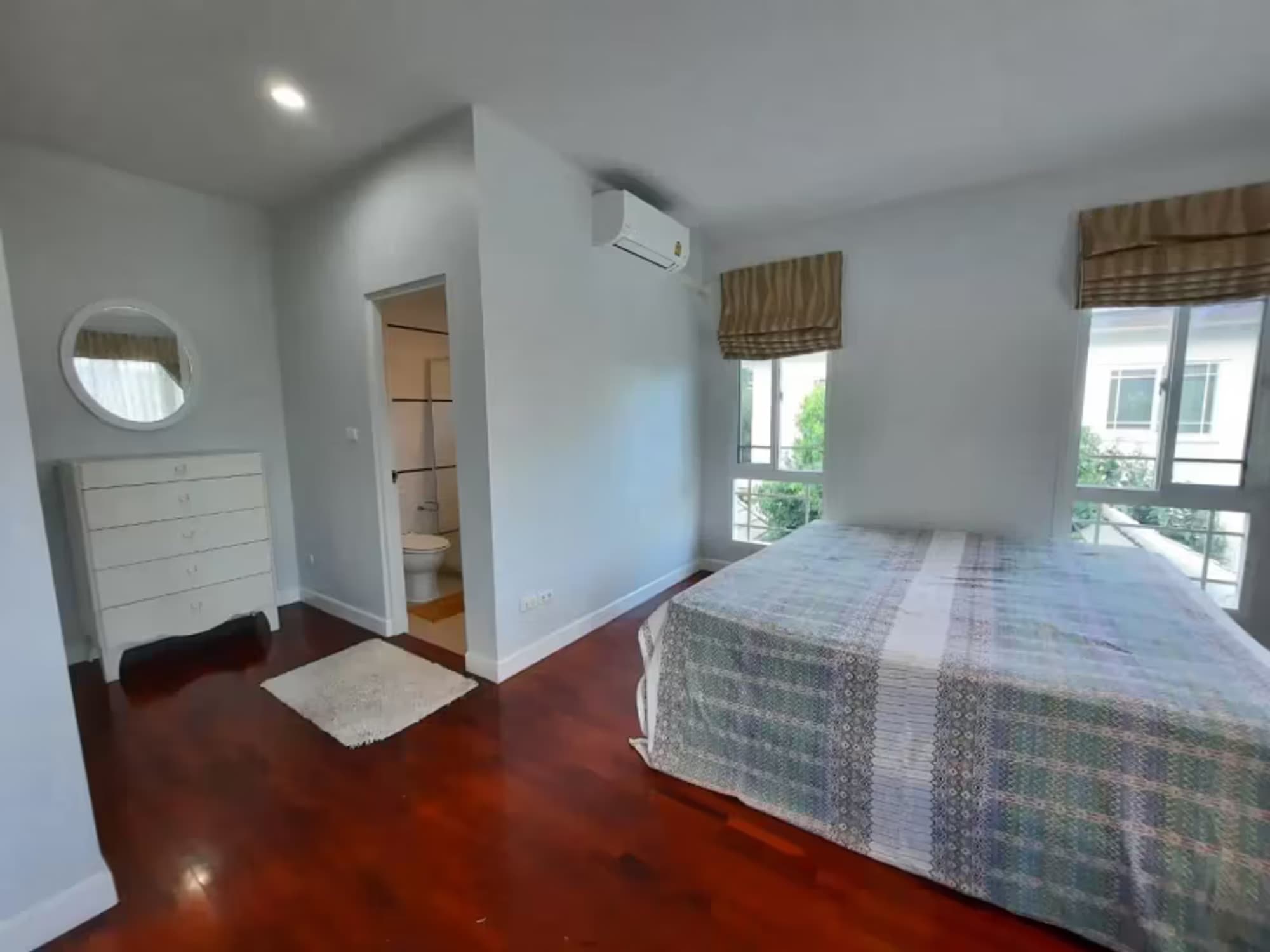 4 Bedroom House - Image 17