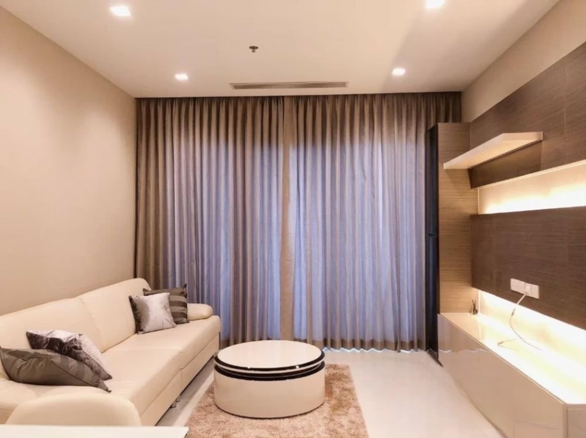 2 Bed Condo for Rent  Near Thailand Cultural Centre MRT - Image 1