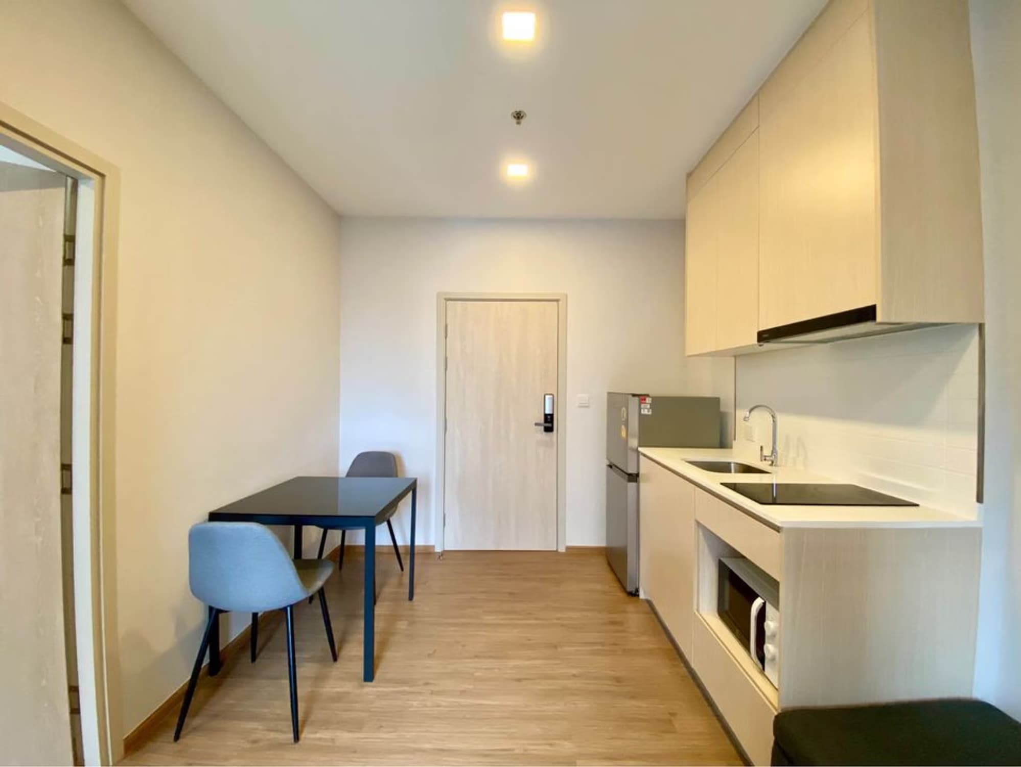 Condo for Rent at Life Ratchadapisek - Image 2