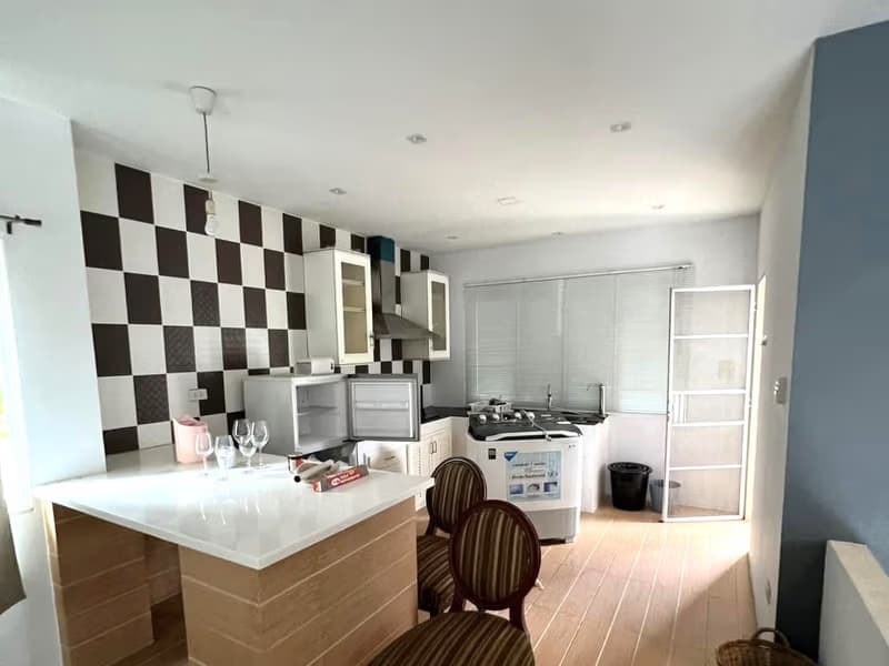 4 Bed House for Rent in San Sai