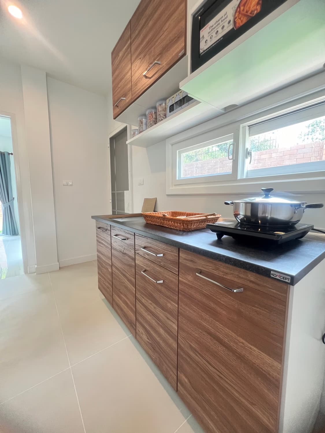 4 Bedroom House - Image 5