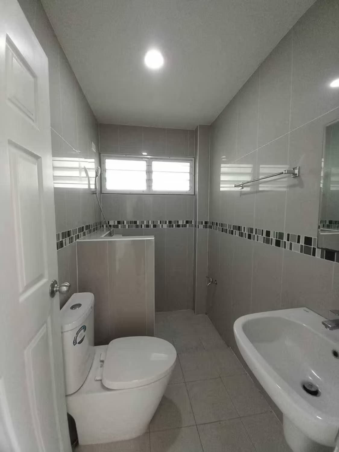  - Image 6