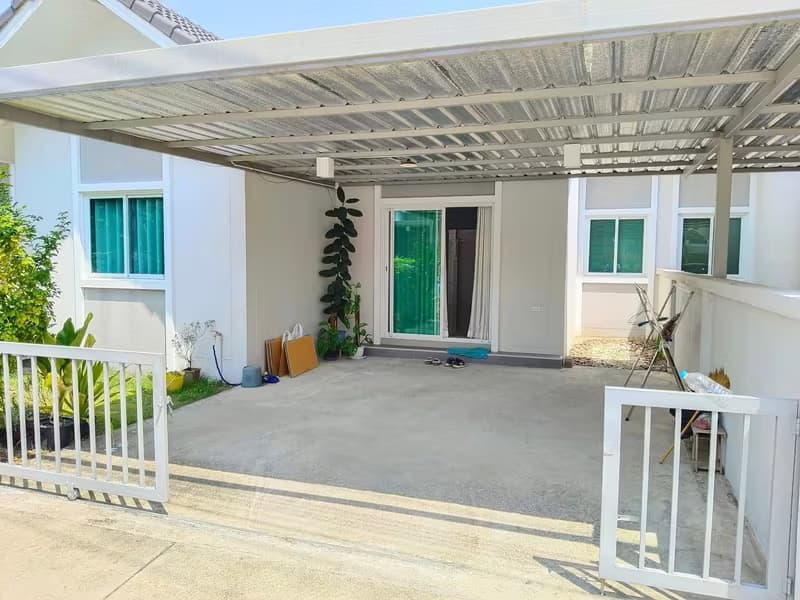 2 Bedroom House