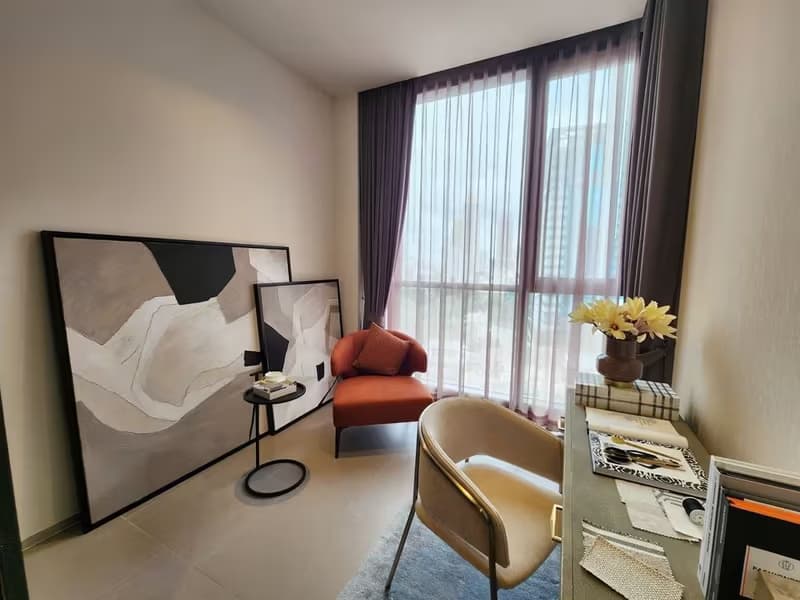1 Bedroom Condo
