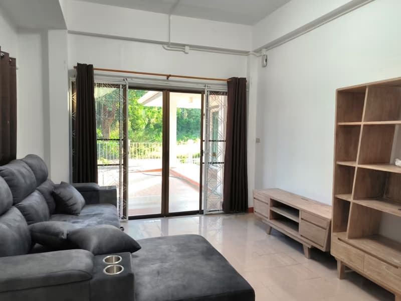 4 Bed House for Rent in San Sai District