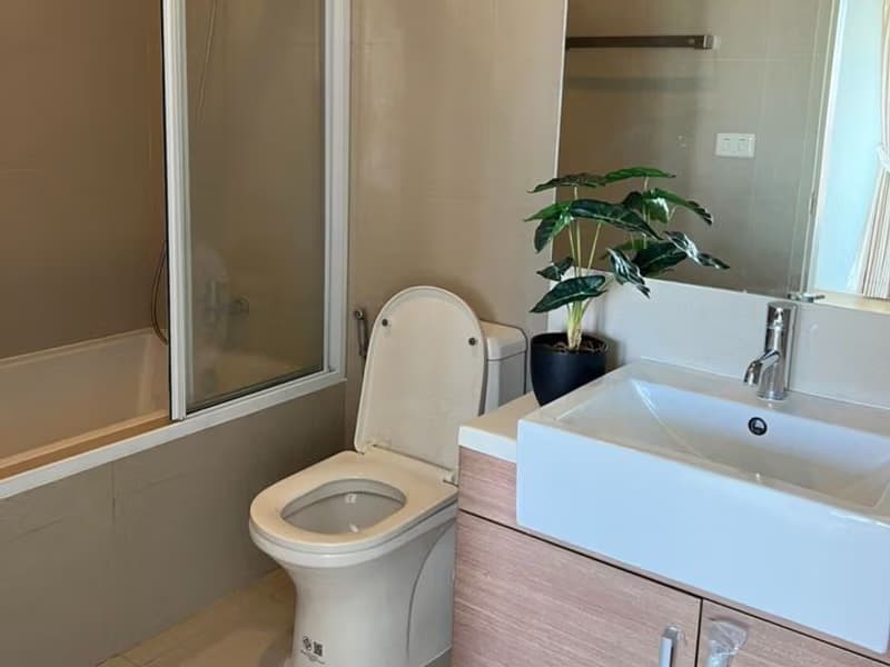 Condo for Rent at Noble Reveal