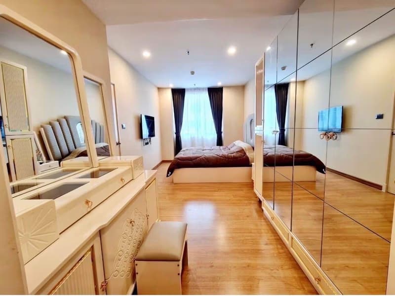 1 Bed Condo for Rent  Near Thailand Cultural Centre MRT